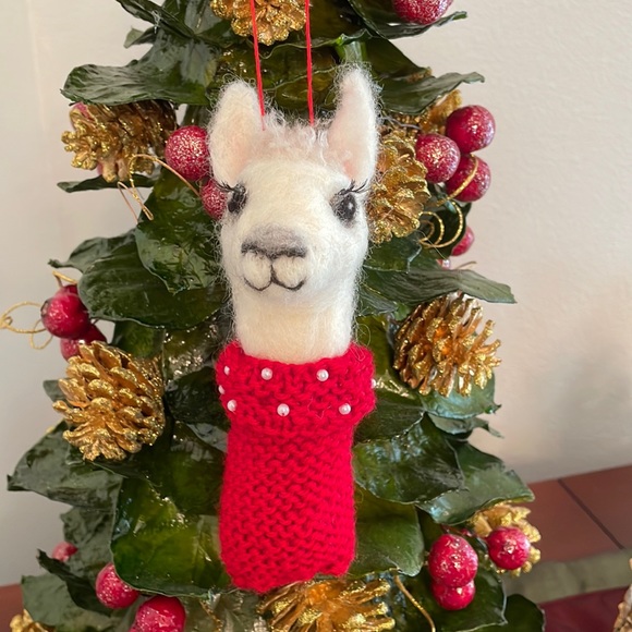 Hand Crafted Holiday Hand Crafted Artisan Needle Felted Llama In A